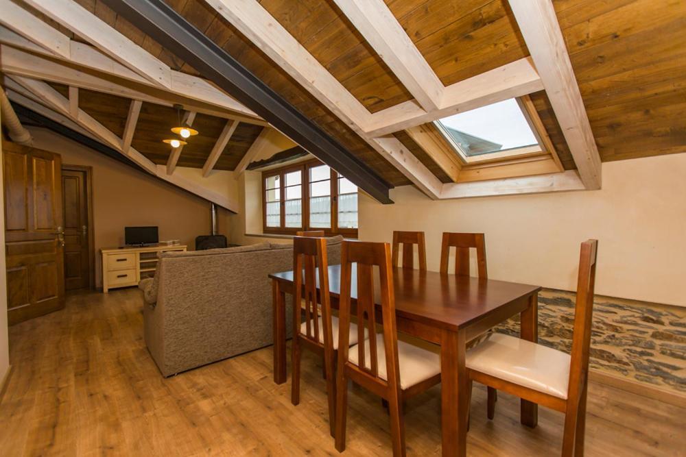 Apartamentos Casa Mateo Navia Eksteriør billede